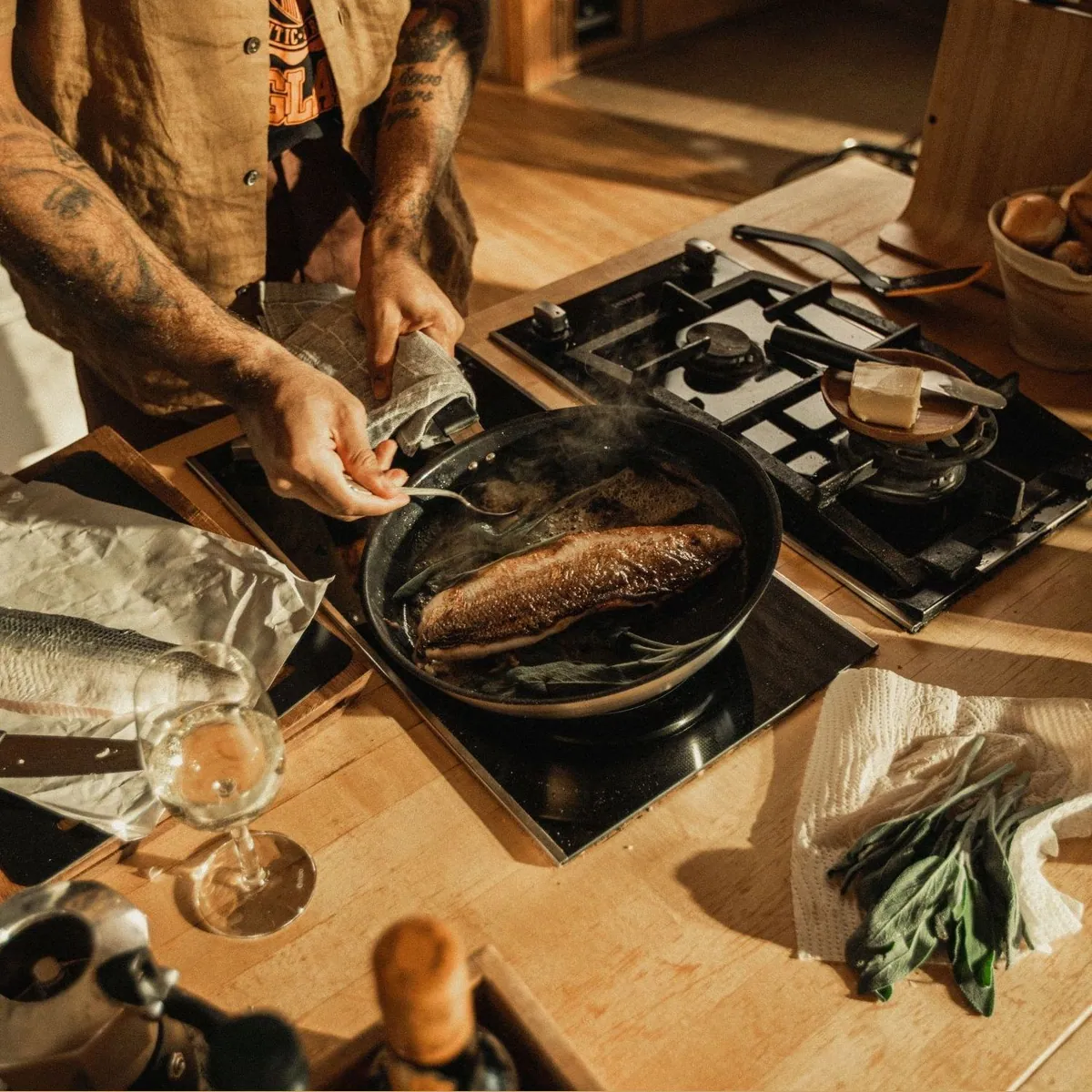 Fiskars Bratpfanne Functional Form, keramische Antihaftbeschichtung, 28 cm — energieeffizient, spülmaschinenfest, für alle Herdarten 4