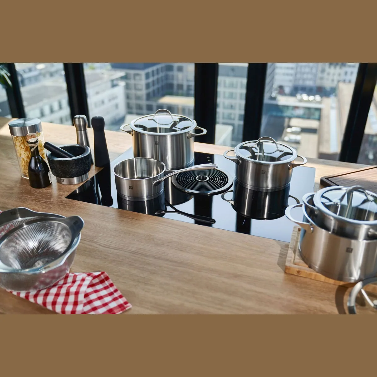 Zwilling Topf-Set Essence, Edelstahl 18/10, 7-teilig mit optimaler Wärmeverteilung 2