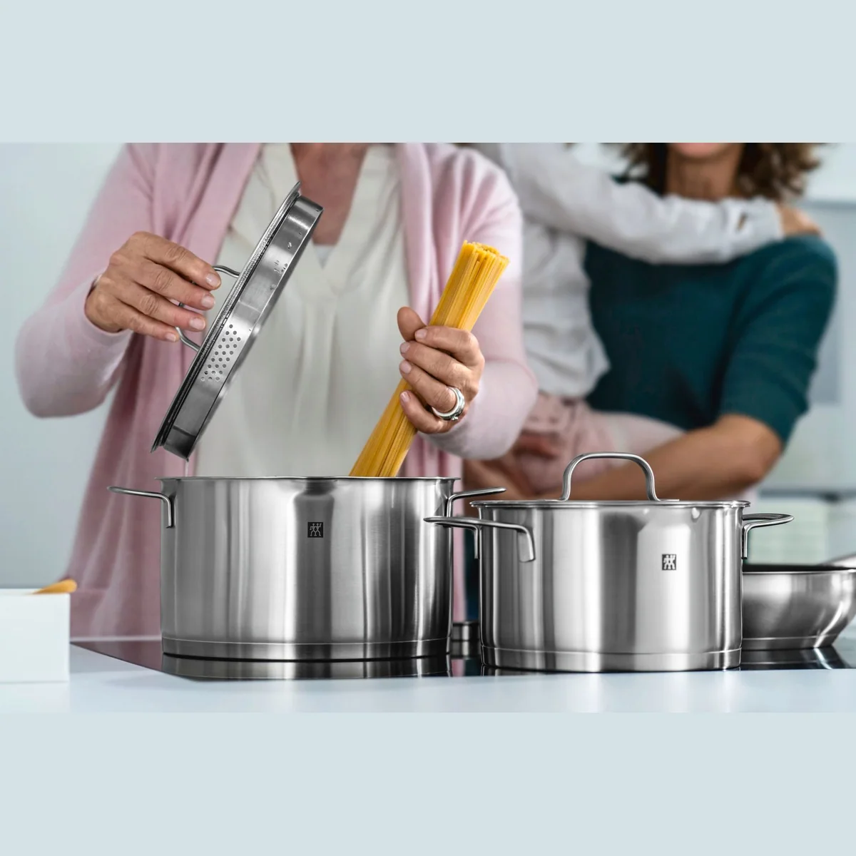Zwilling Topf-Set TrueFlow, 5-teilig, Edelstahl 18/10, integrierte Siebfunktion 4