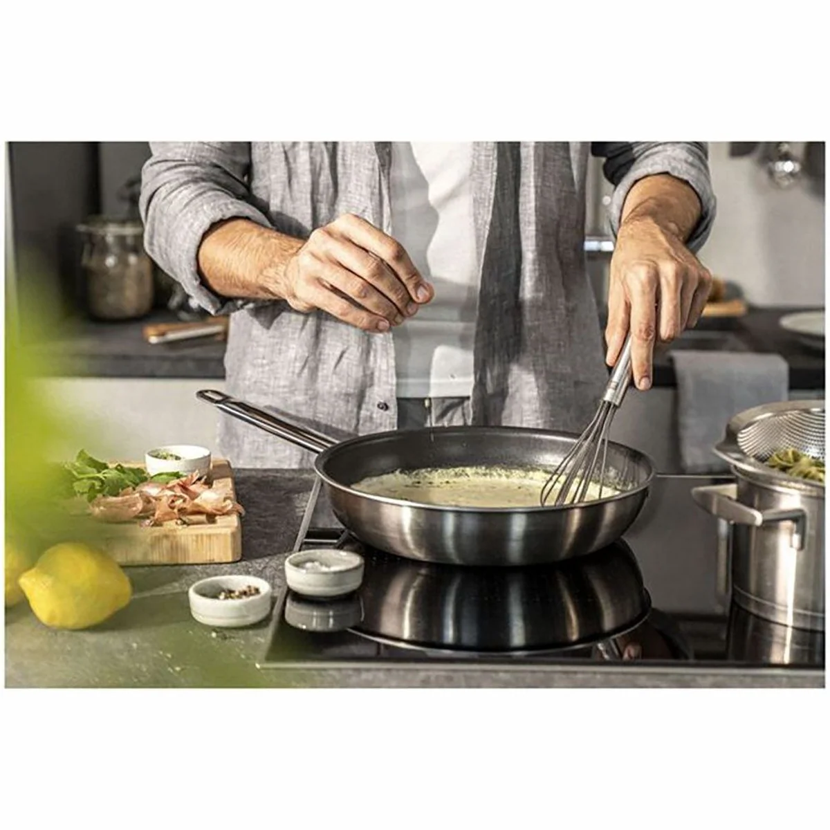 Zwilling Pro Schneebesen, 28 cm Silikon, kratzfrei, ergonomischer Griff 2