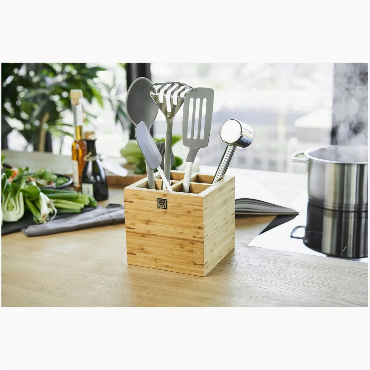 Zwilling Pro Schneebesen, 28 cm Silikon, kratzfrei, ergonomischer Griff 4